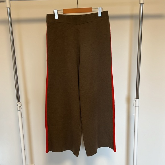 Just One Answer - Wide Leg, Cropped Knit Pants - Picture 7 of 10
